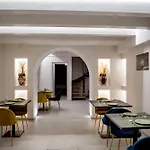 Luxury Maison Madre In The Historic Center Of ベッド・アンド・ブレックファスト