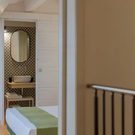 Luxury Maison Madre In The Historic Center Of アヴォラ